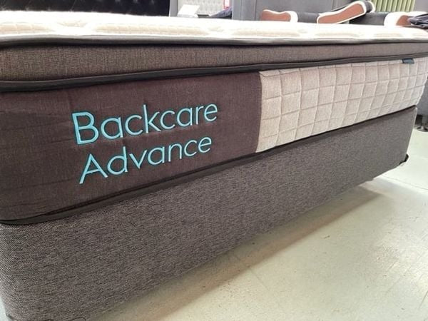 Backcare Advance Medium Plush Mattress and Base / King