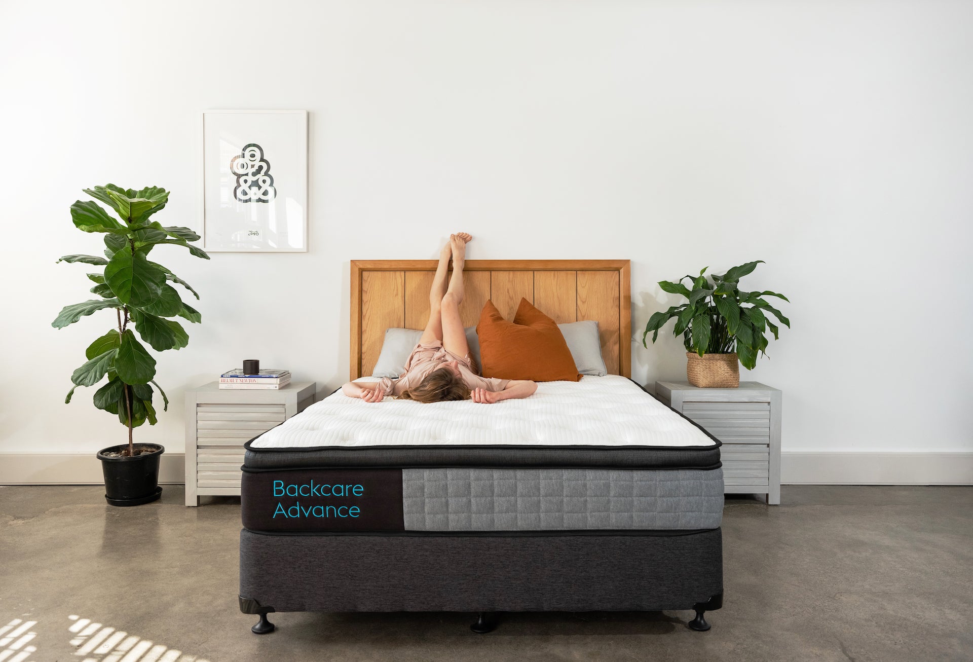 Backcare Advance Luxury Firm Mattress and Base / King